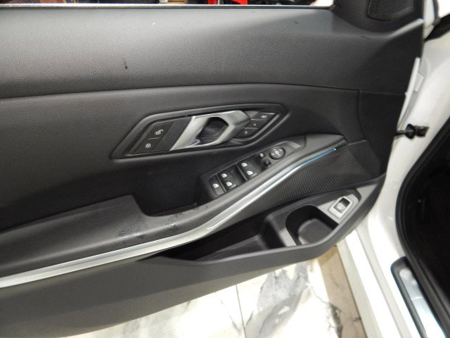 Used 2025 BMW 330i xDrive Sedan w/ Convenience Package image 12