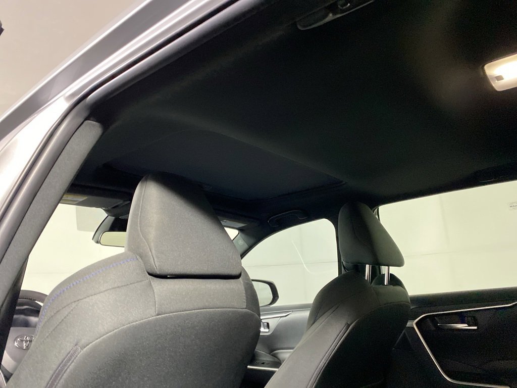 Used 2025 Toyota RAV4 SE image 14