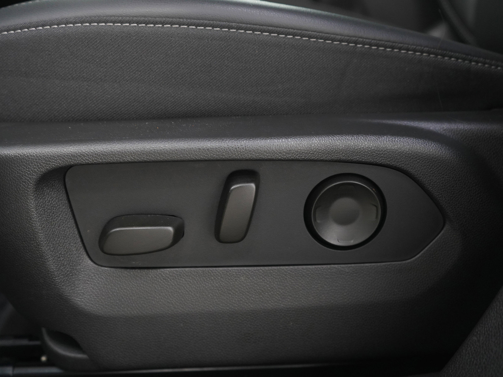 Used 2024 Buick Envision Preferred AWD/4WD image 27