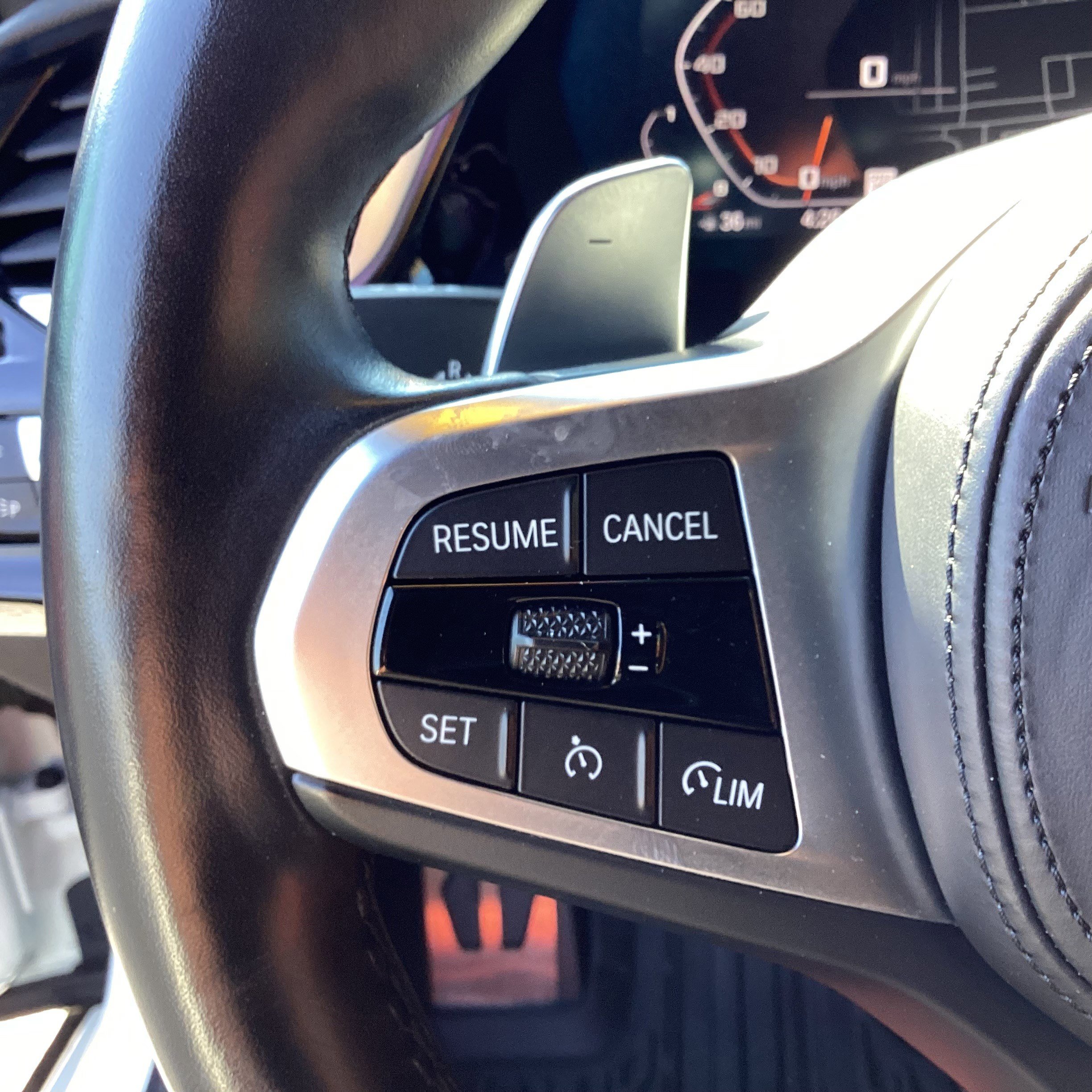 Used 2024 BMW Z4 M40i w/ Premium Package image 26