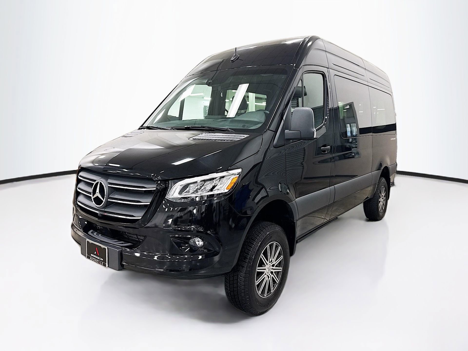 Used 2024 Mercedes-Benz Sprinter 2500 image 3