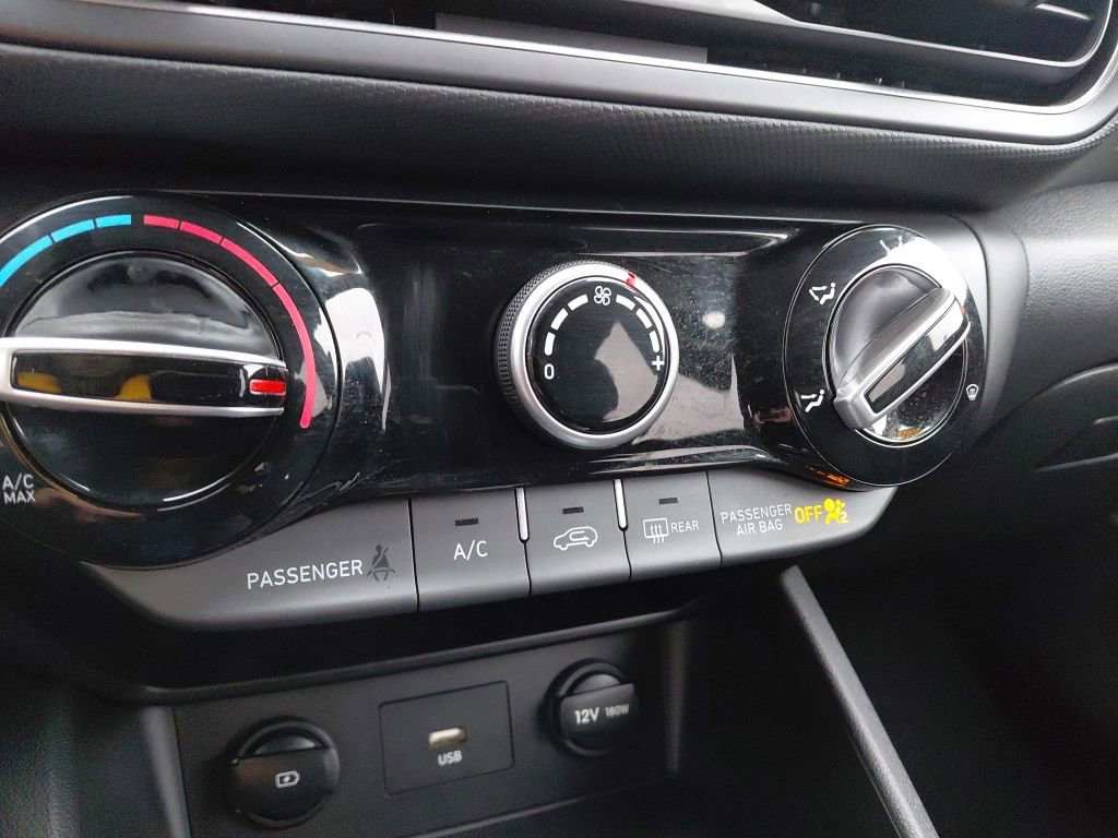 Used 2023 Hyundai Kona SEL image 36