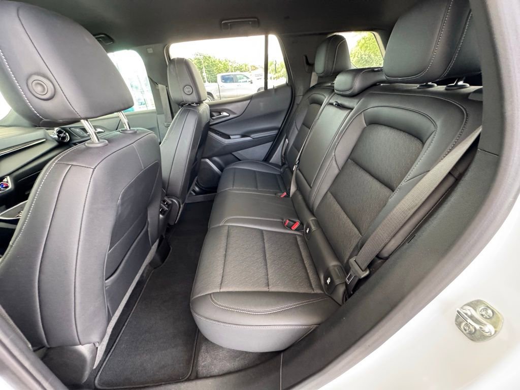 Used 2025 Chevrolet Equinox LT w/ Convenience Package II AWD/4WD image 20