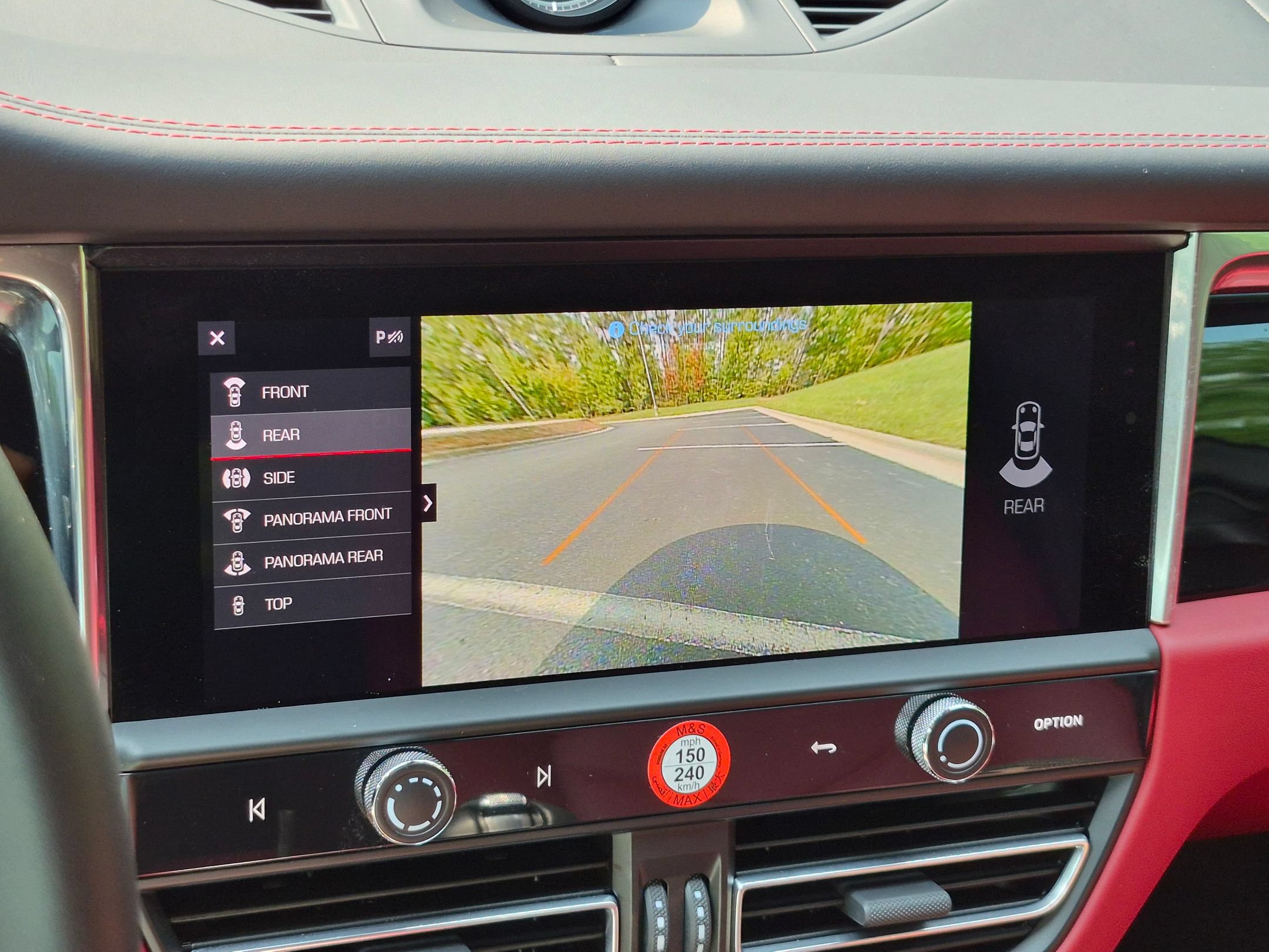 Certified 2025 Porsche Macan S AWD/4WD image 17