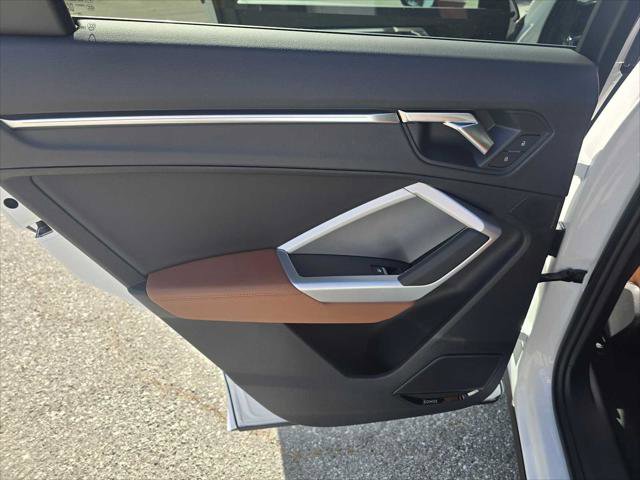 Certified 2025 Audi Q3 2.0T Premium Plus w/ Premium Plus Package image 19