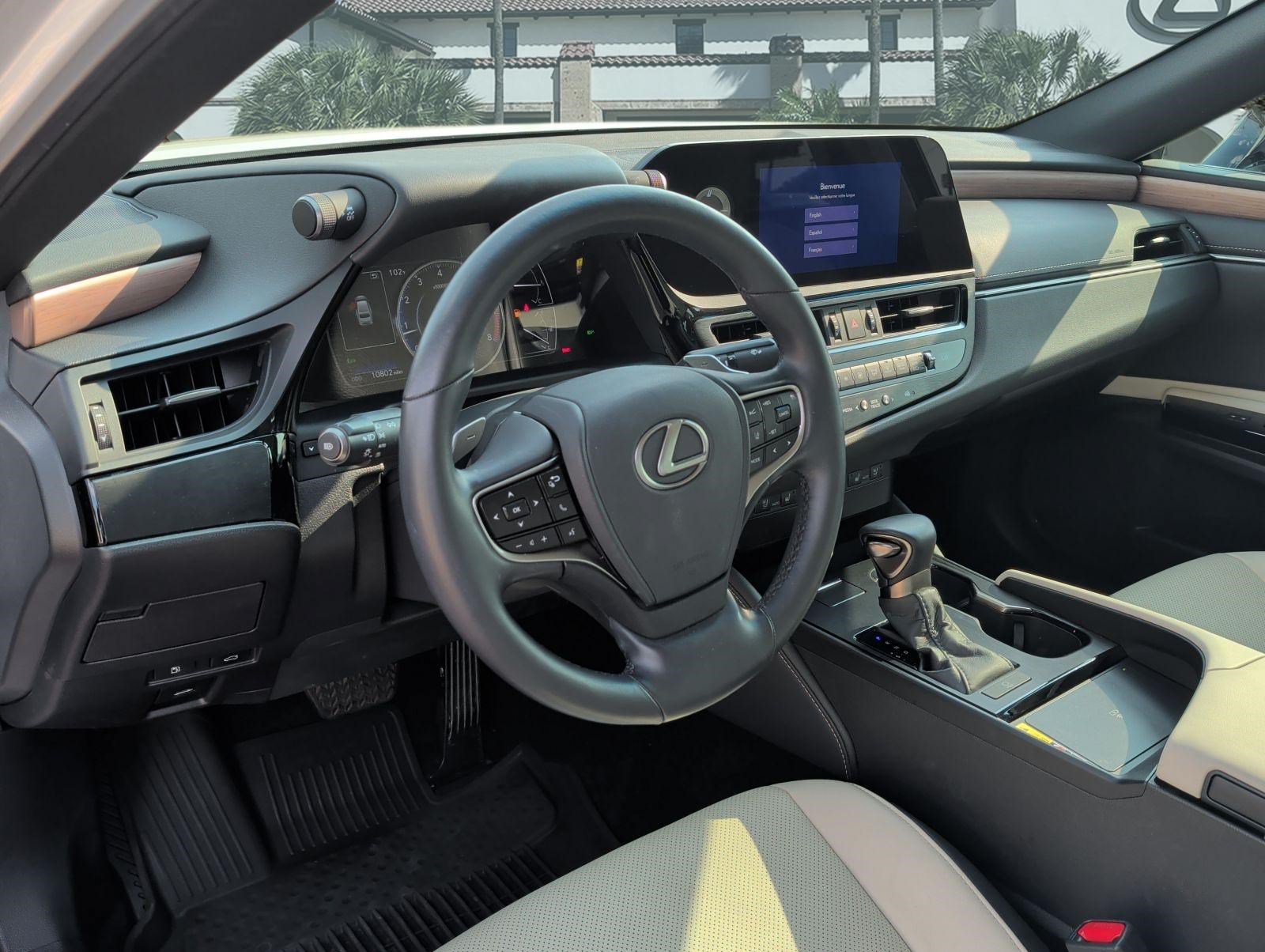 Used 2025 Lexus ES 350 w/ Premium Package FWD image 12