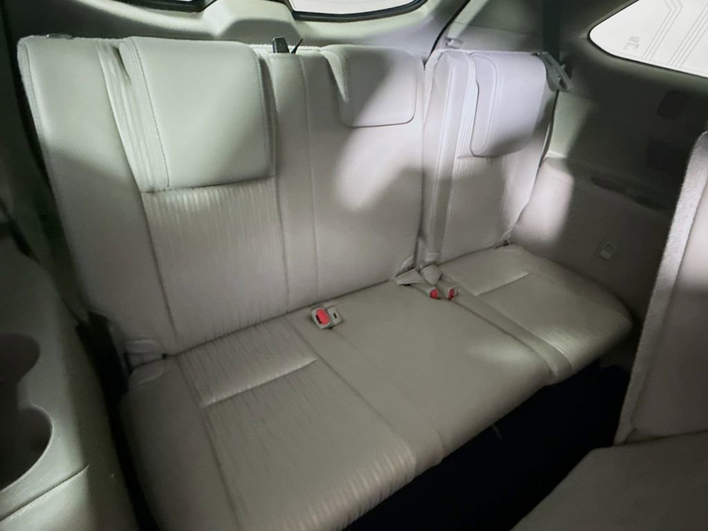 Used 2014 Toyota Highlander Plus FWD image 27