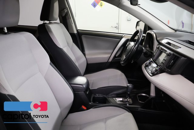 Used 2018 Toyota RAV4 XLE AWD/4WD image 23