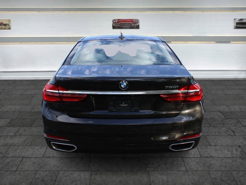 Used 2016 BMW 750i RWD image 6