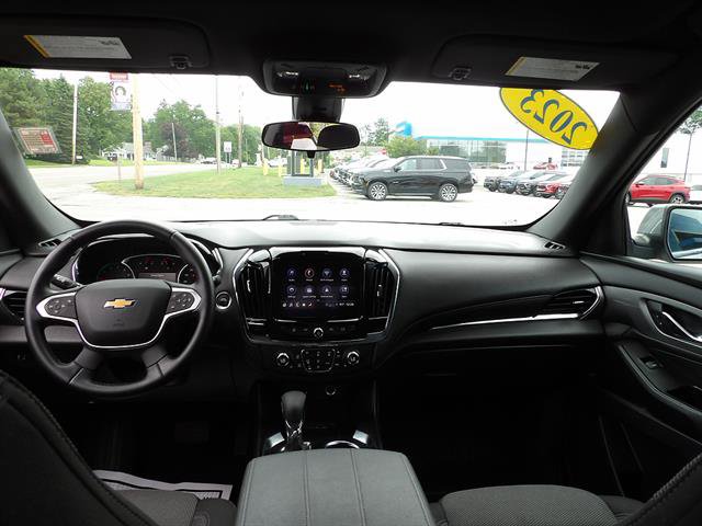 Used 2023 Chevrolet Traverse LT AWD/4WD image 32