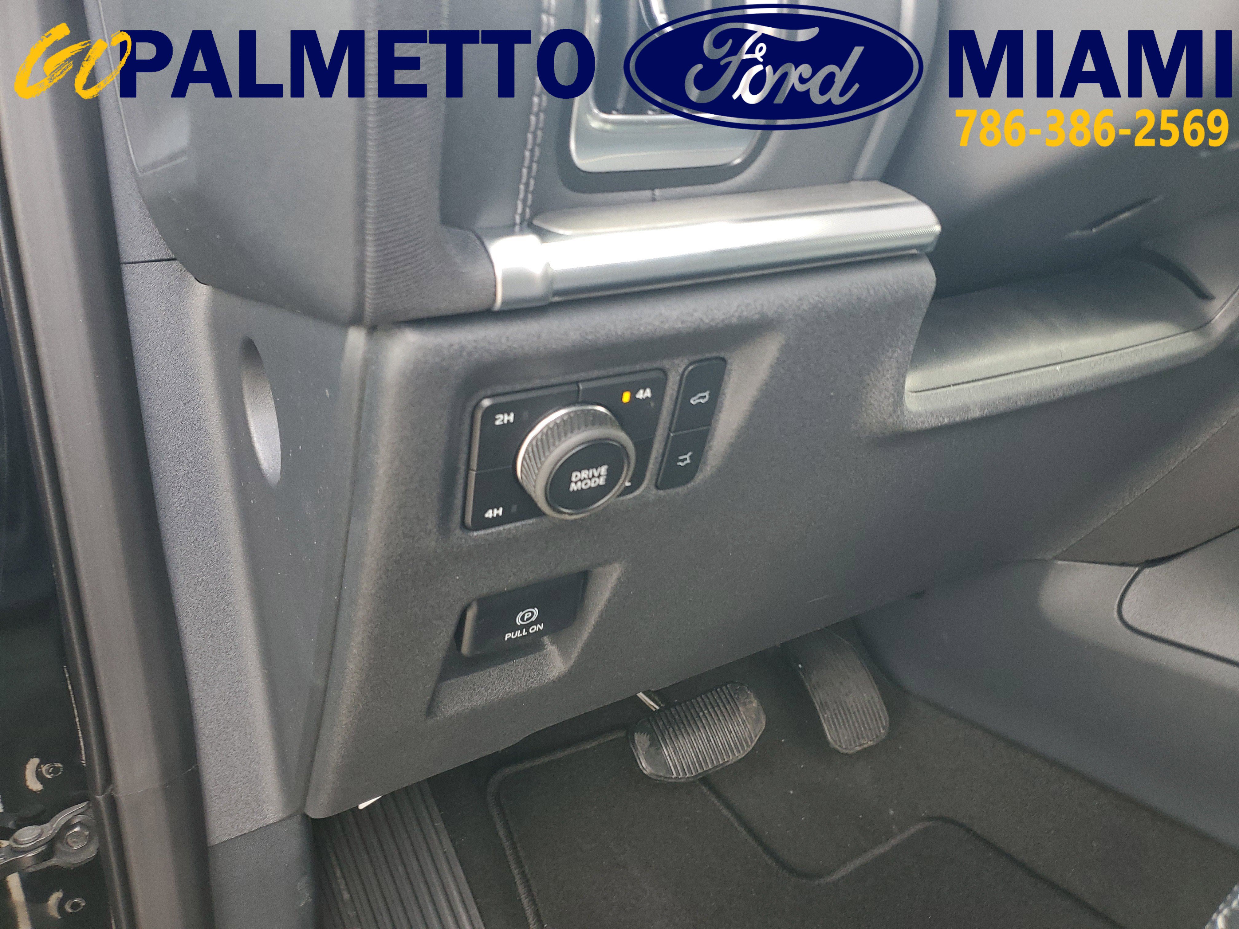 New 2026 Ford Expedition Platinum w/ Driver's Package AWD/4WD image 14