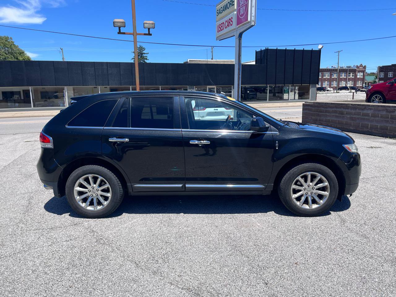 Used 2011 Lincoln MKX 2WD w/ 101A Rapid Spec Order Code image 2
