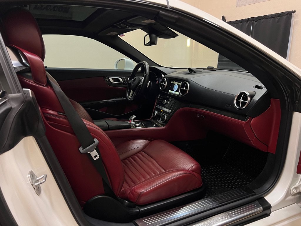 Used 2013 Mercedes-Benz SL 550 w/ Premium Pkg image 25