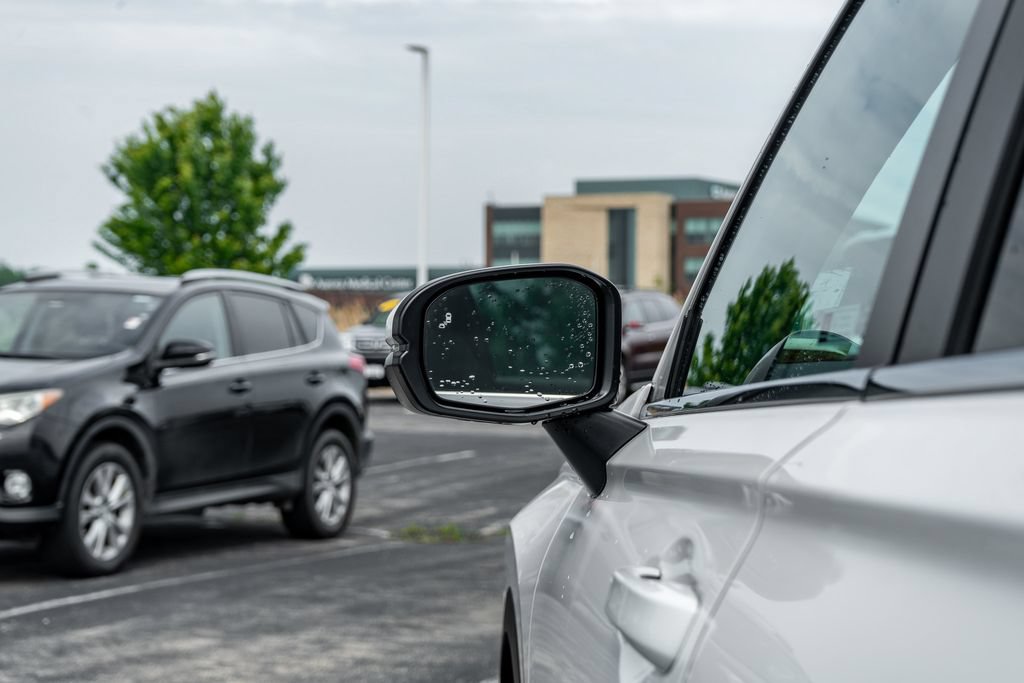 Used 2025 Honda CR-V EX image 16