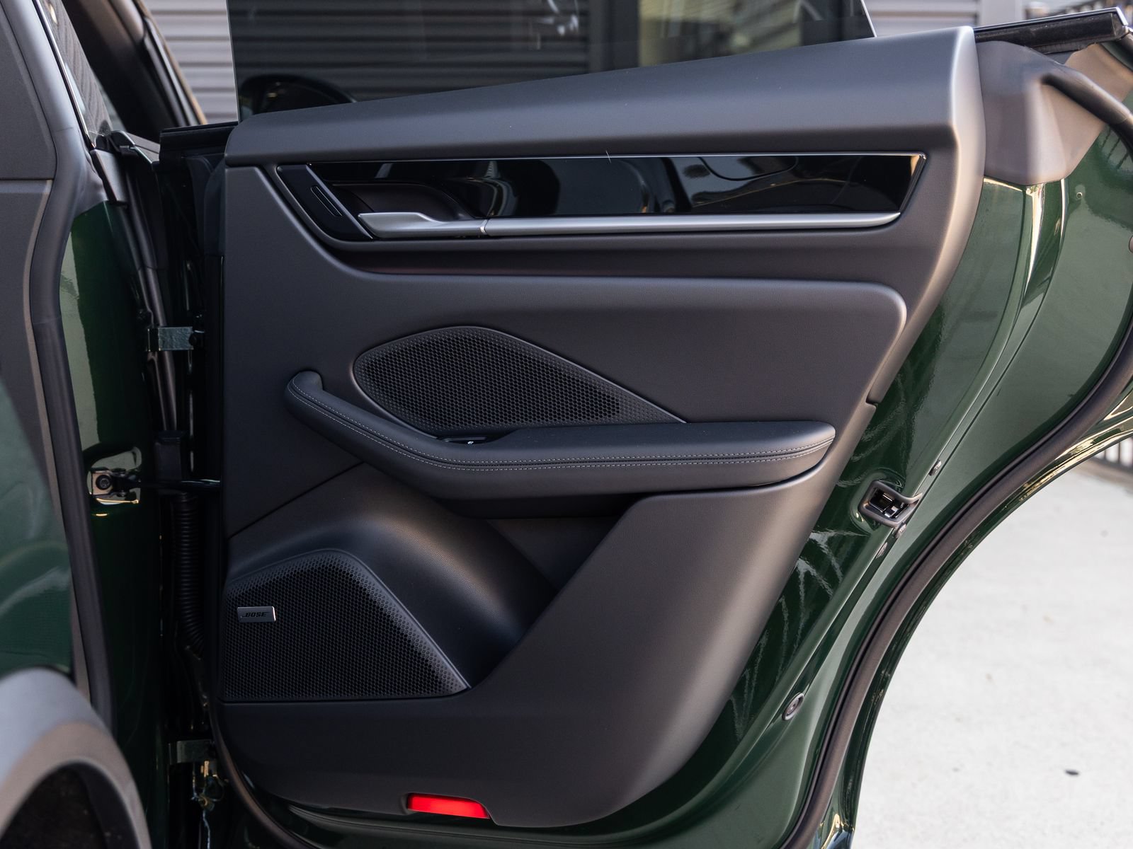 Certified 2025 Porsche Macan Electric RWD image 39