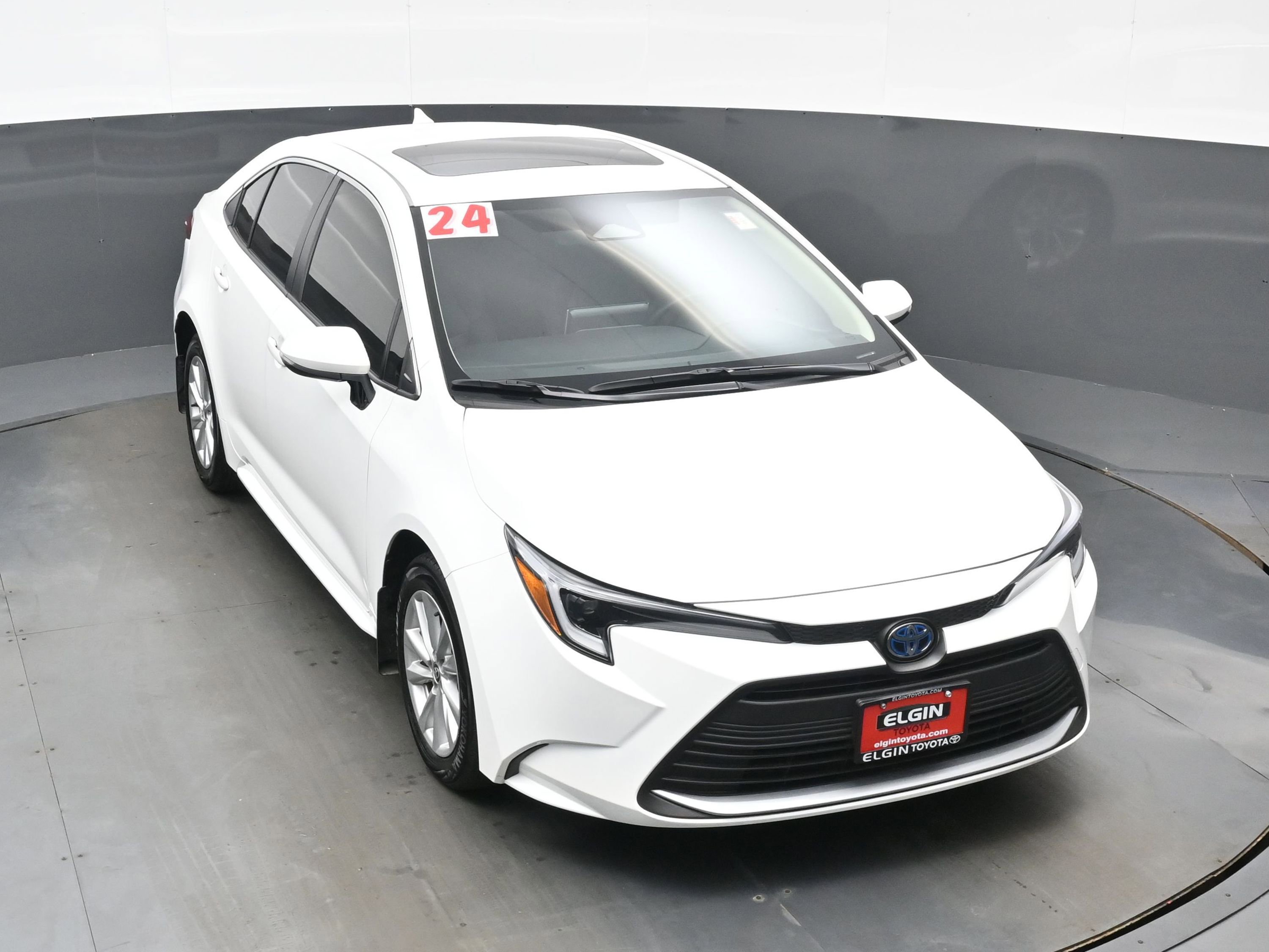 Used 2024 Toyota Corolla XLE FWD image 37