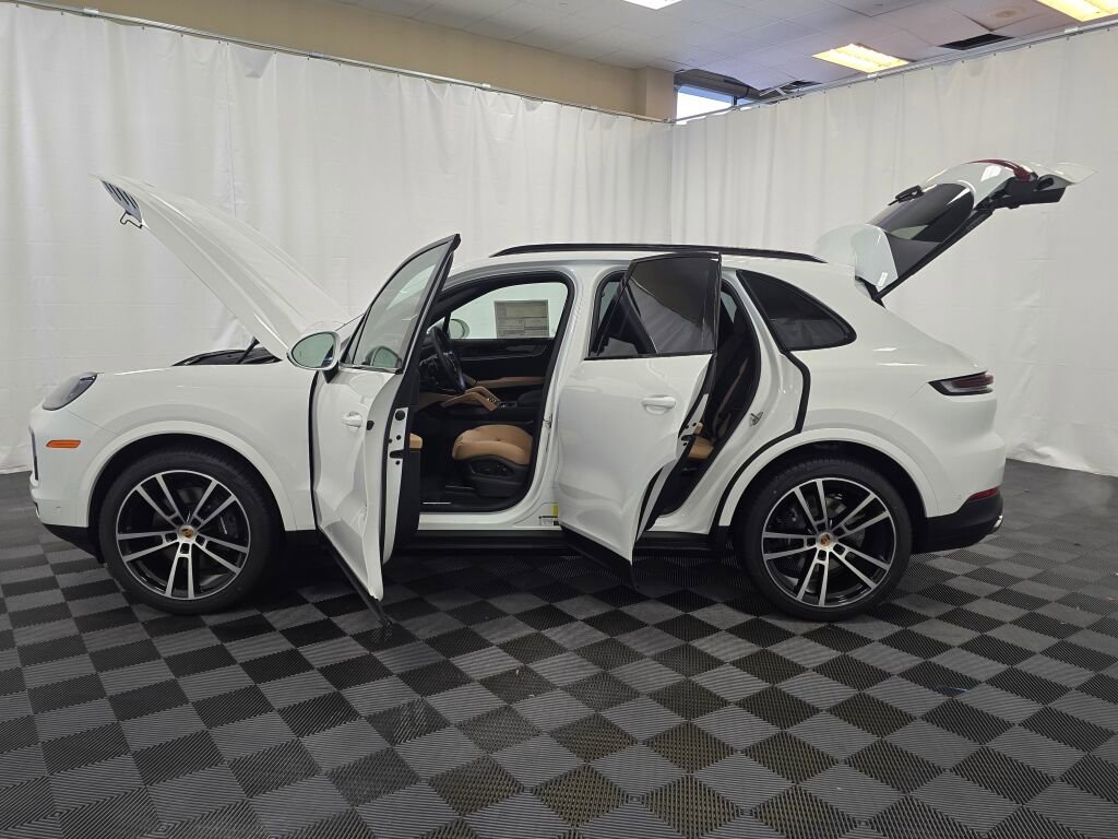 New 2026 Porsche Cayenne image 13