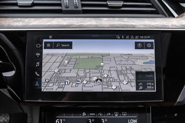 Used 2022 Audi e-tron Prestige w/ Prestige Package AWD/4WD image 17
