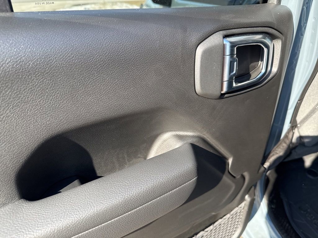 New 2025 Jeep Wrangler Sport S image 32