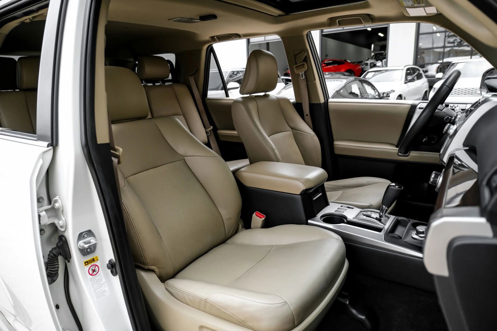 Used 2015 Toyota 4Runner Limited AWD/4WD image 39