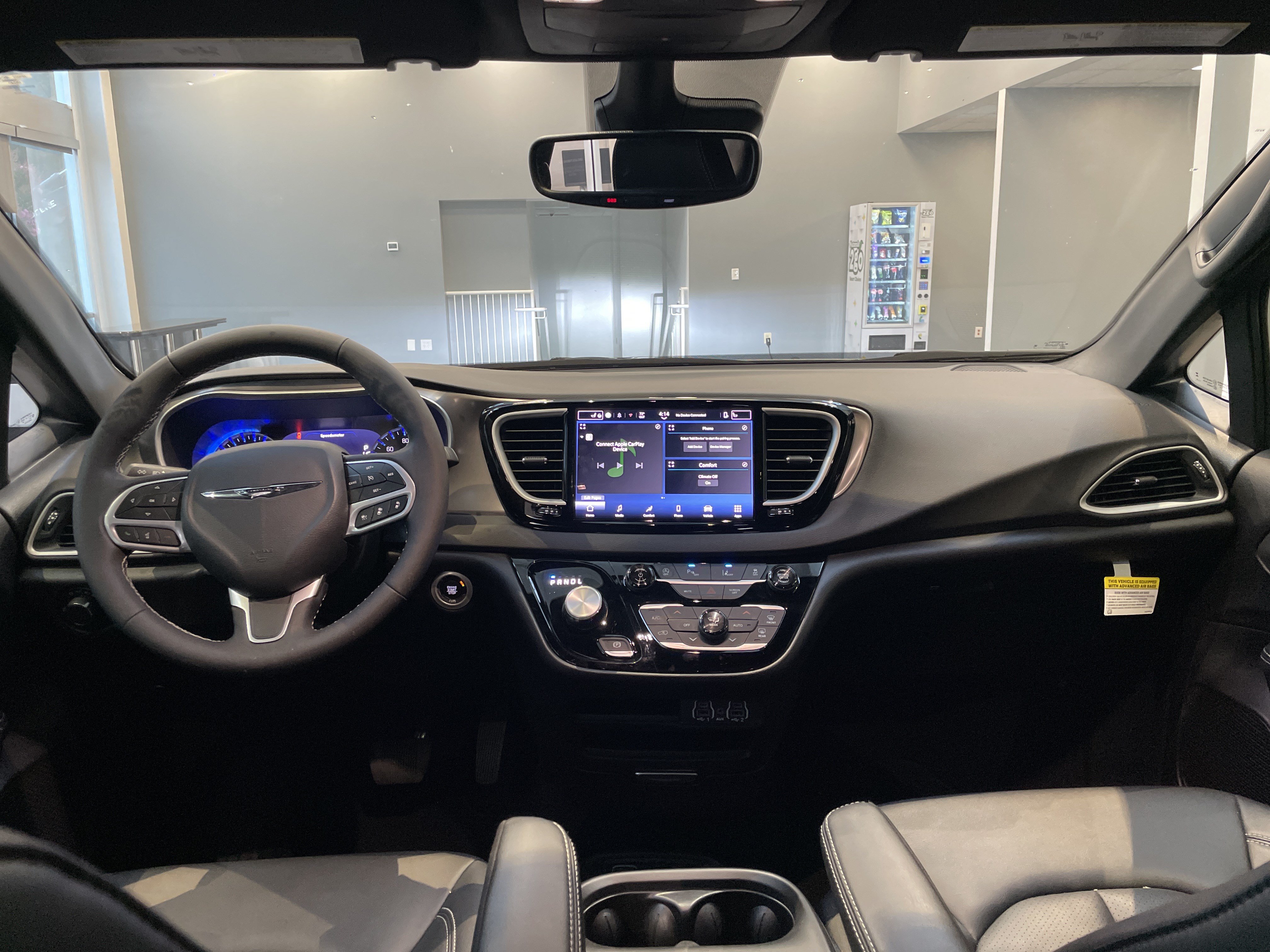 Used 2025 Chrysler Voyager LX FWD image 30