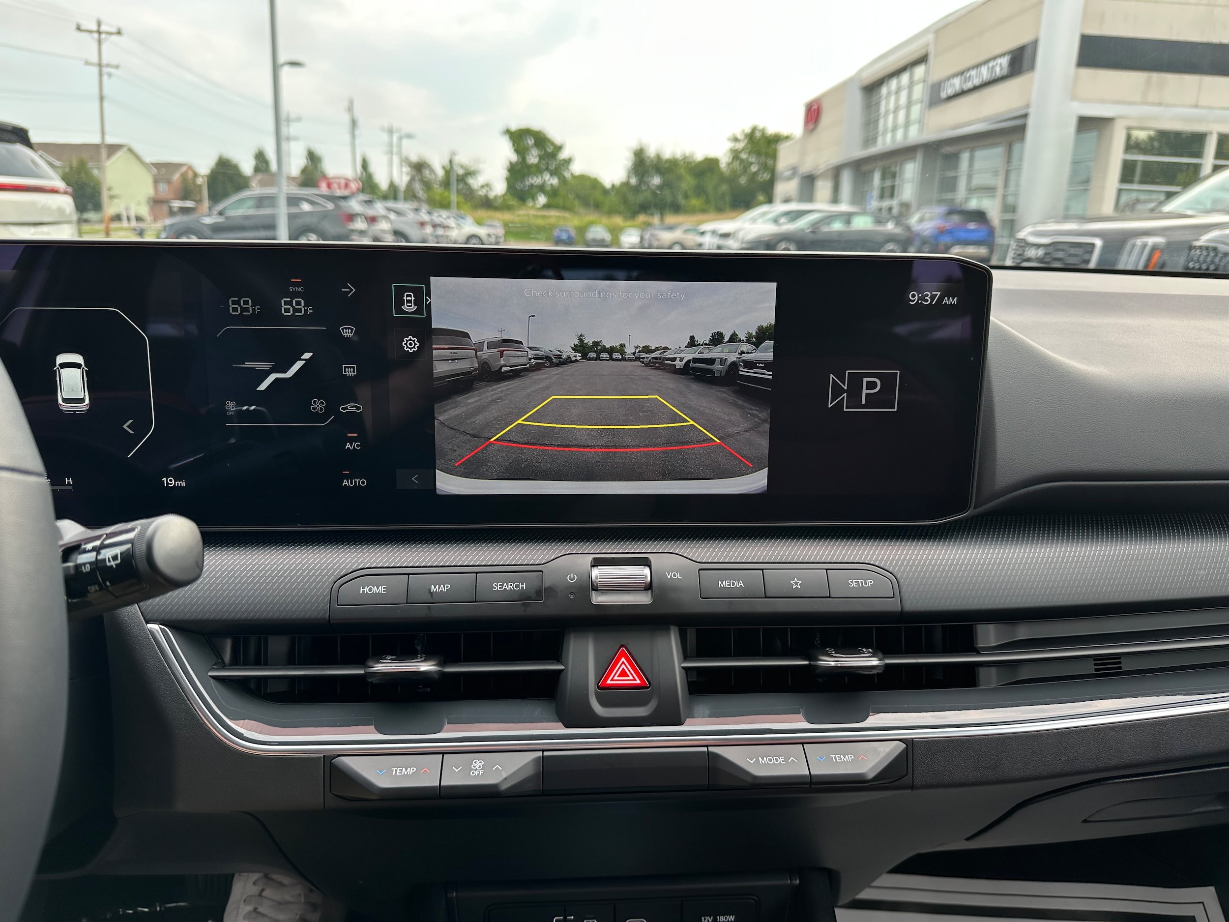 New 2026 Kia K4 GT-Line w/ GT-Line Premium Package FWD image 37