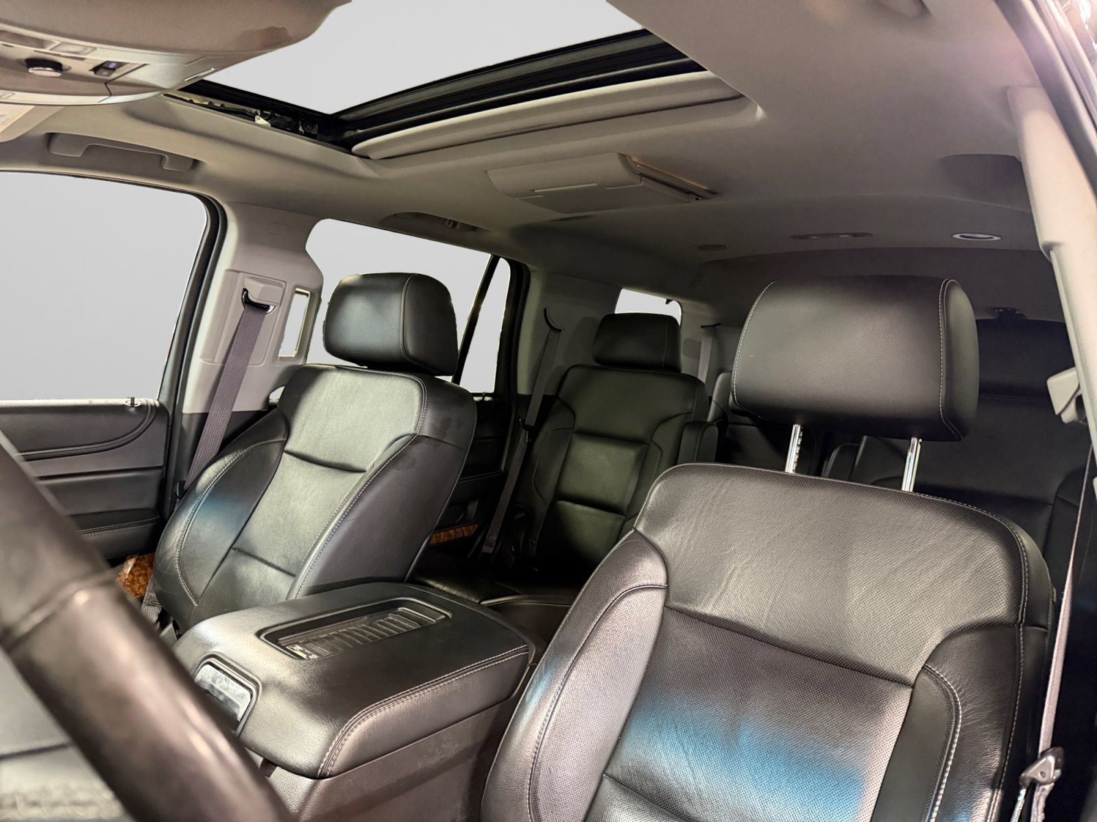 Used 2016 Chevrolet Tahoe LTZ AWD/4WD image 36