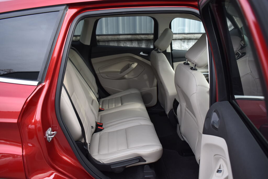 Used 2019 Ford Escape Titanium AWD/4WD image 23