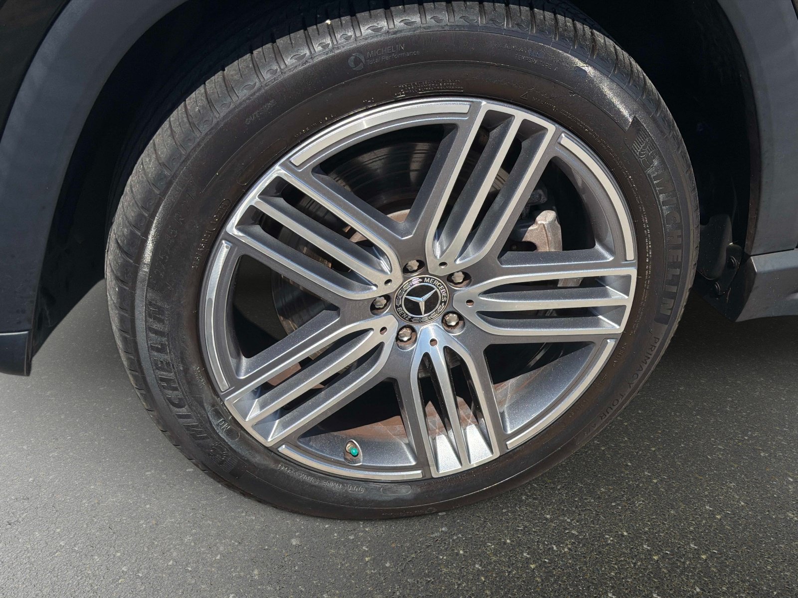 Used 2024 Mercedes-Benz GLS 450 4MATIC image 10