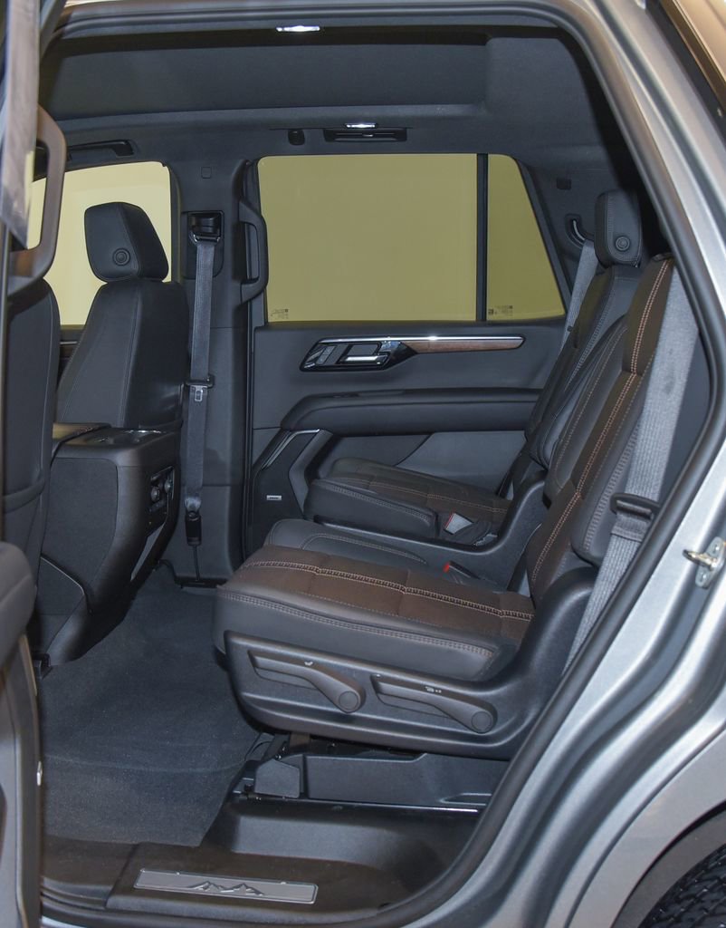 Used 2025 Chevrolet Tahoe High Country w/ Sun And Tow Package AWD/4WD image 6