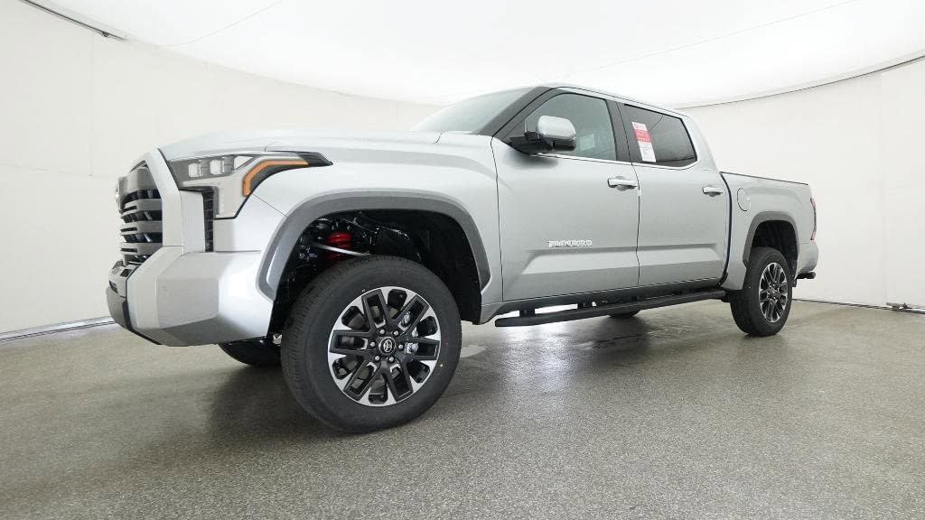 New 2026 Toyota Tundra Limited AWD/4WD image 17