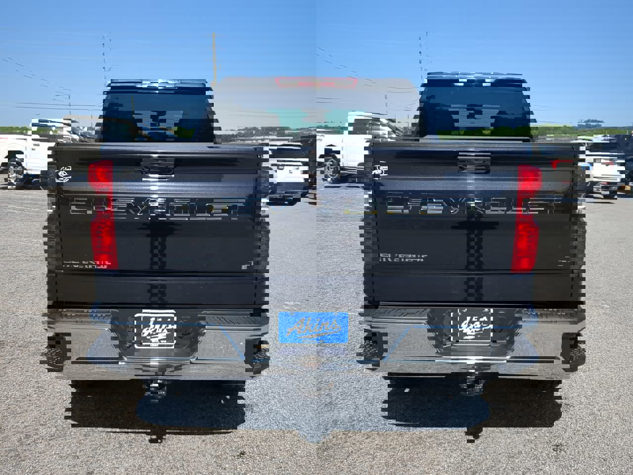 Used 2022 Chevrolet Silverado 1500 LT w/ Protection Package AWD/4WD image 4