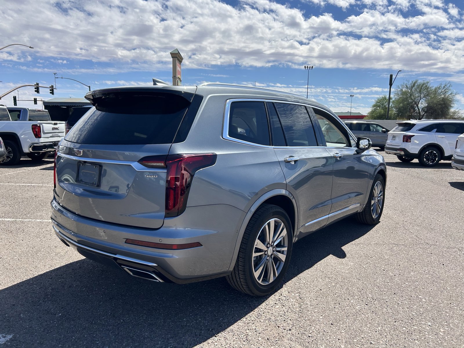 Used 2021 Cadillac XT6 Premium Luxury image 4