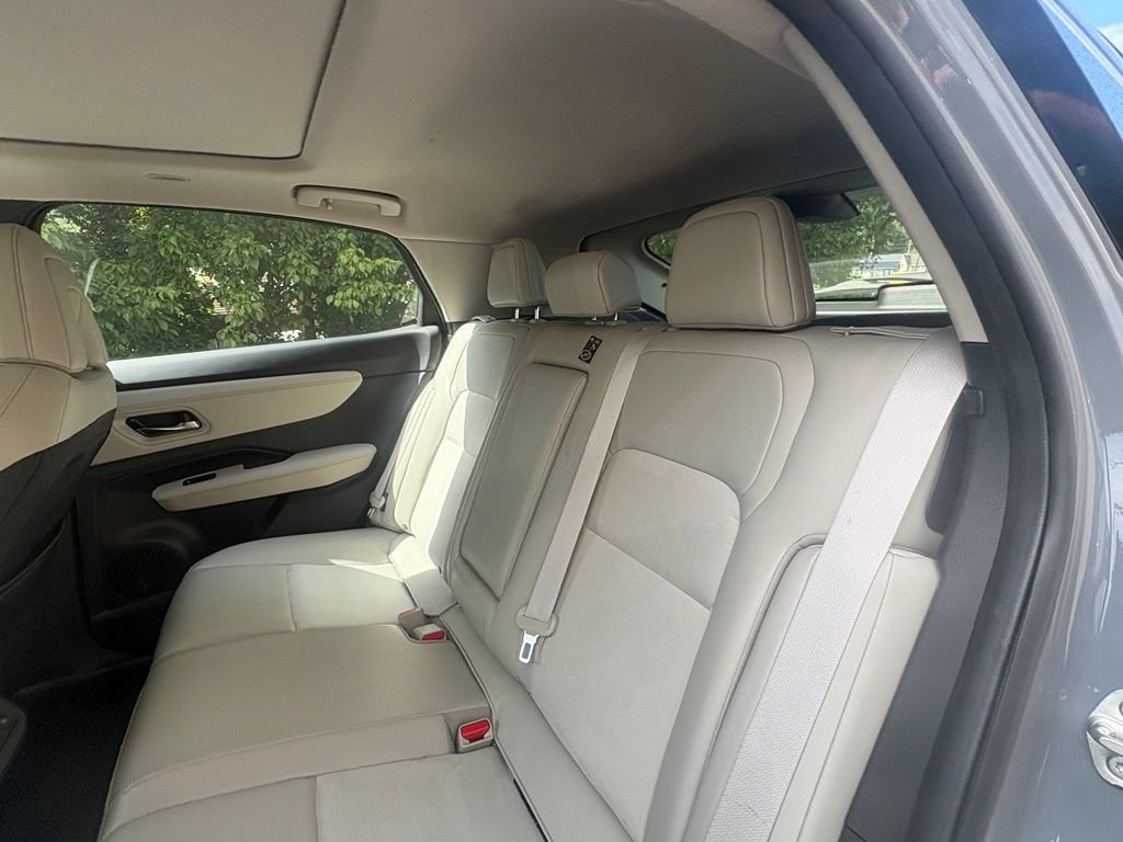 Used 2024 Nissan Ariya FWD image 12