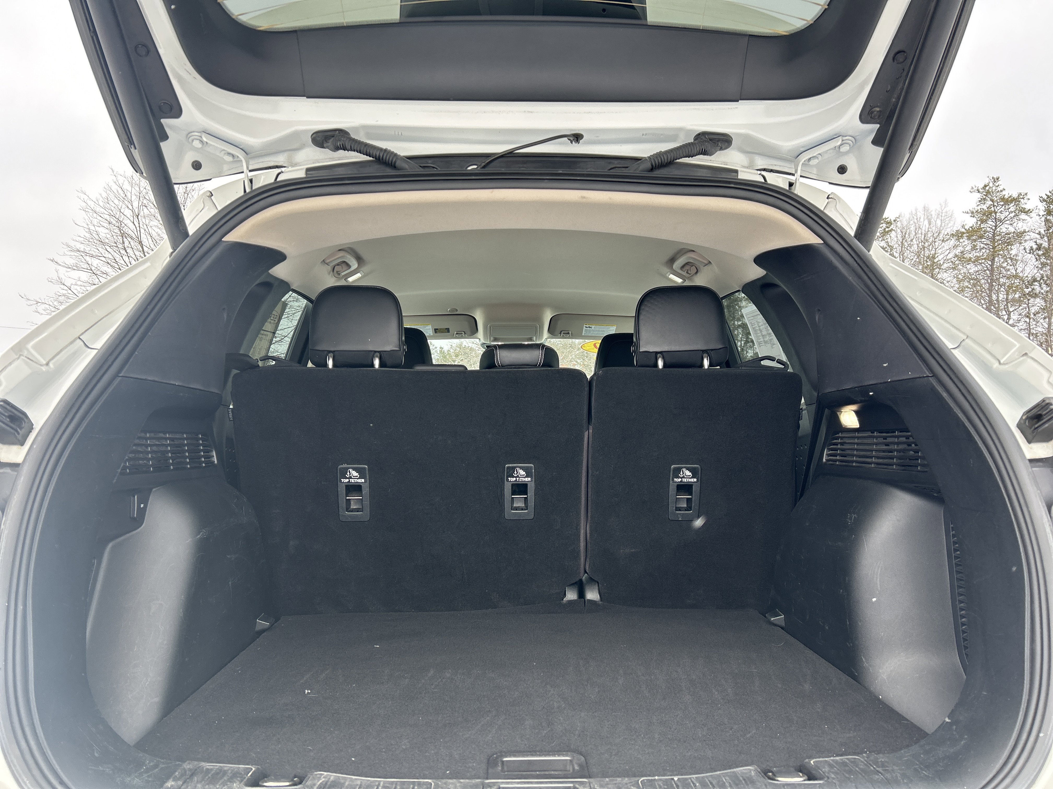 Used 2020 Ford Escape SEL image 9