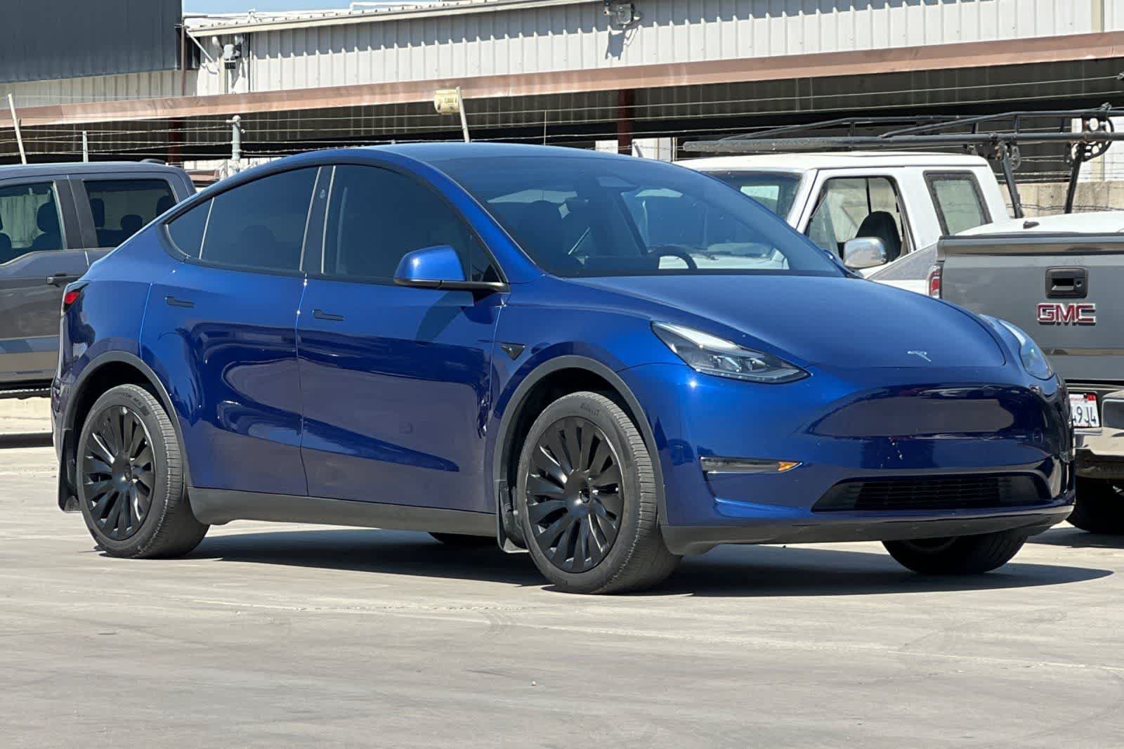 Used 2024 Tesla Model Y Long Range AWD/4WD image 10