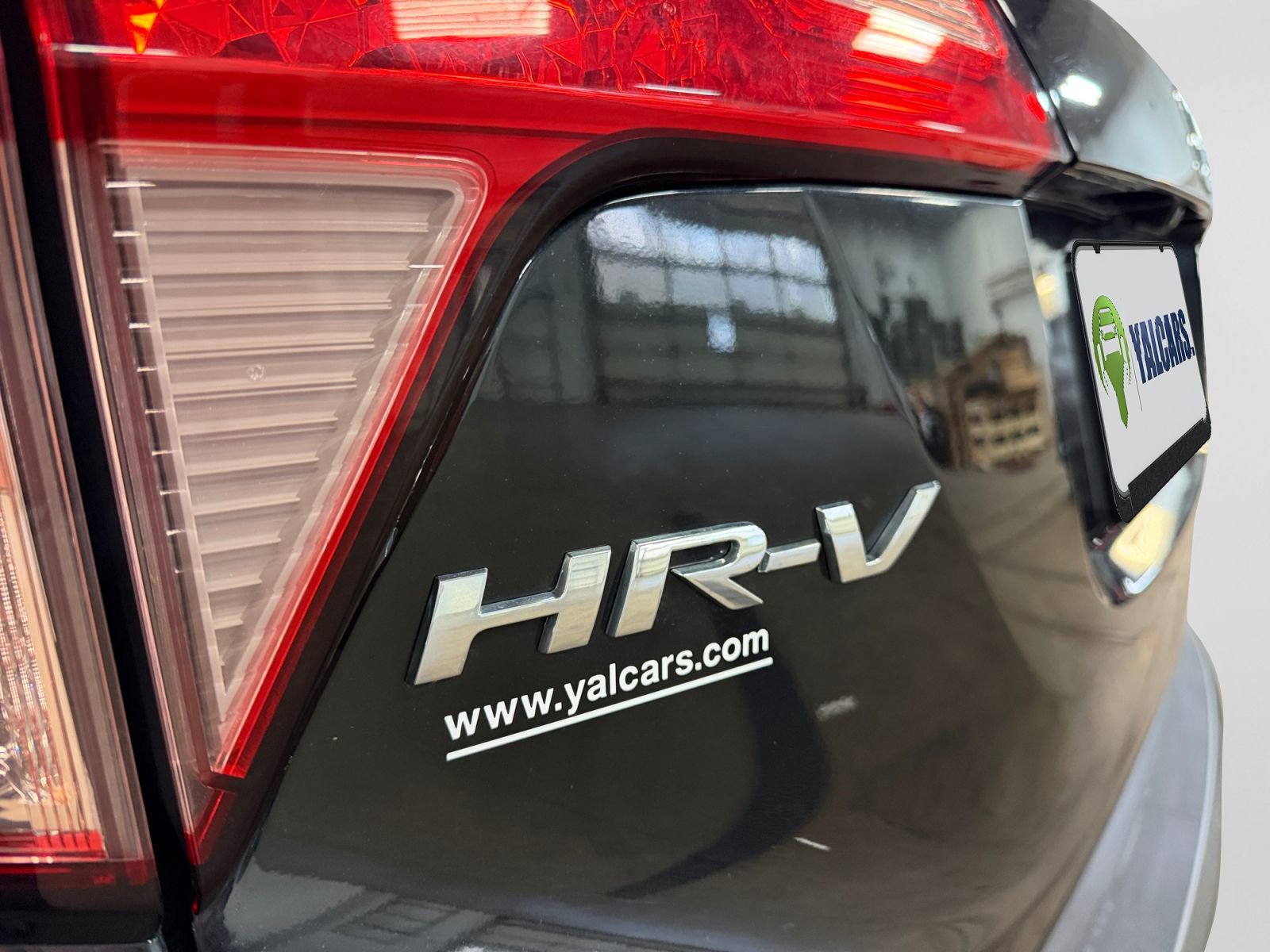 Used 2017 Honda HR-V EX-L image 11