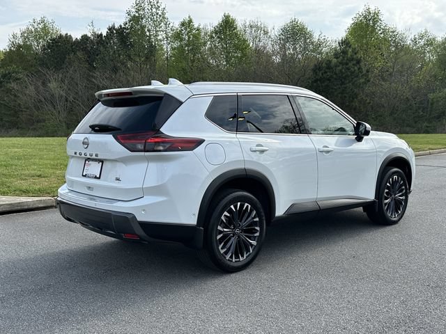 Certified 2025 Nissan Rogue SL w/ Tech Package FWD image 9