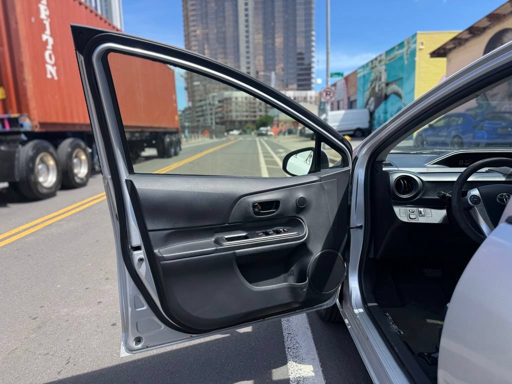 Used 2015 Toyota Prius C Four FWD image 8