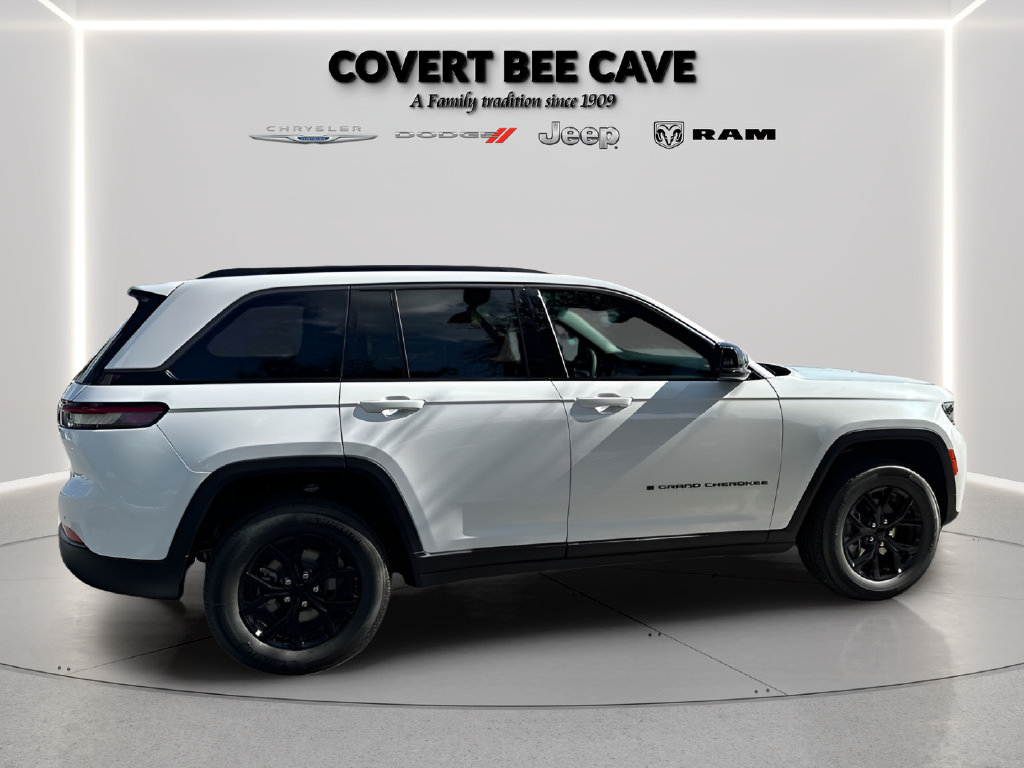 New 2026 Jeep Grand Cherokee Altitude RWD image 12