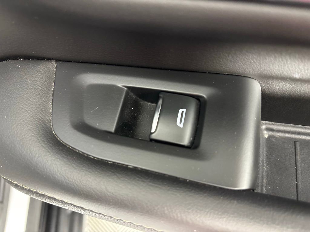 Used 2023 Chevrolet Suburban Premier image 53