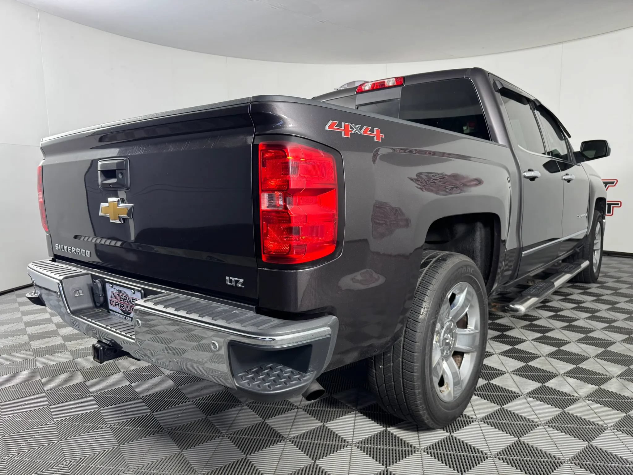 Used 2015 Chevrolet Silverado 1500 LTZ w/ LTZ Plus Package AWD/4WD image 28