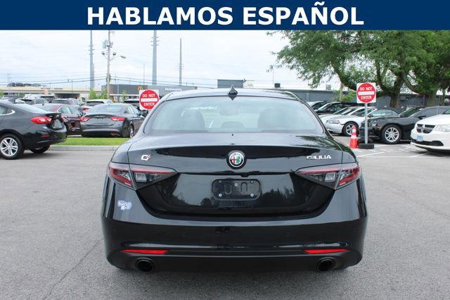 Used 2024 Alfa Romeo Giulia Ti AWD/4WD image 4