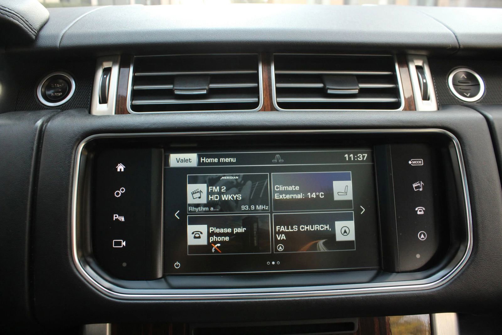 Used 2016 Land Rover Range Rover Supercharged AWD/4WD image 32