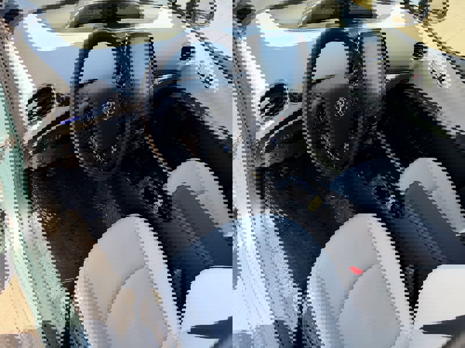 Used 2021 Toyota Prius Limited w/ Premium Convenience Package image 2