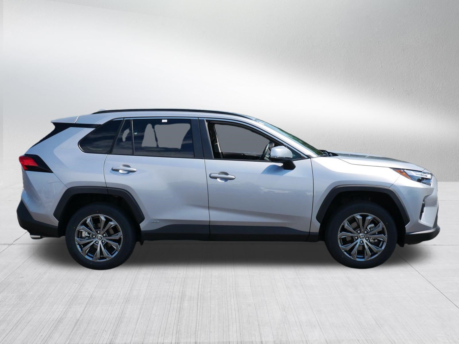 Certified 2025 Toyota RAV4 XLE Premium AWD/4WD image 8