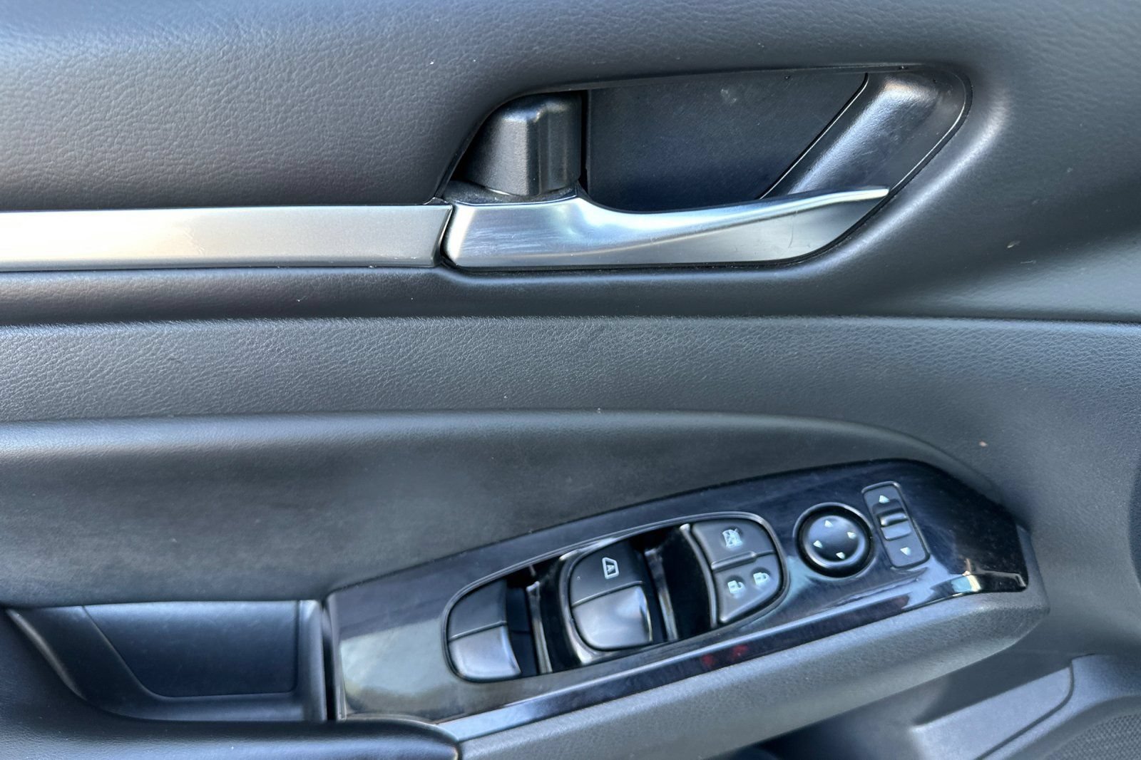 Certified 2023 Nissan Altima 2.5 SV FWD image 11