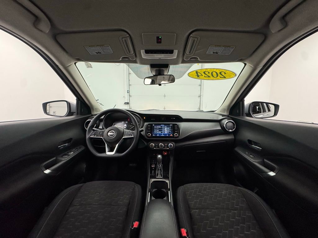 Used 2024 Nissan Kicks SV FWD image 3