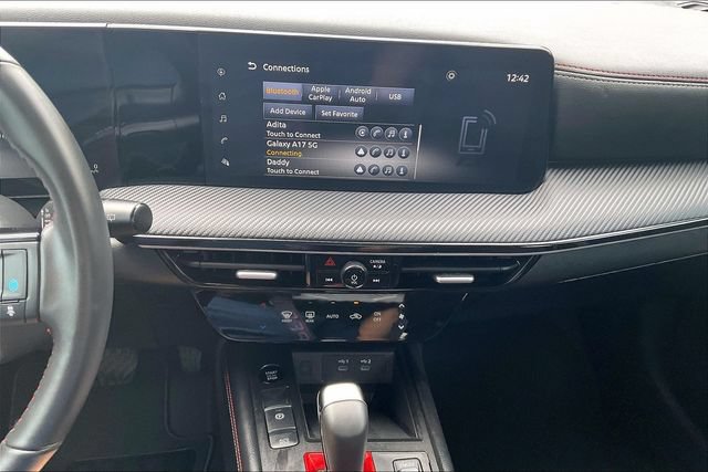 Used 2025 Nissan Kicks SR FWD image 30