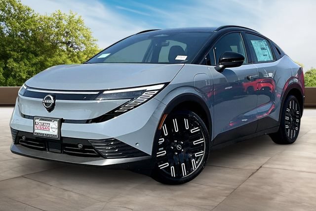 New 2026 Nissan Leaf Platinum+ w/ Floor Mat Package (Platinum+) FWD image 2